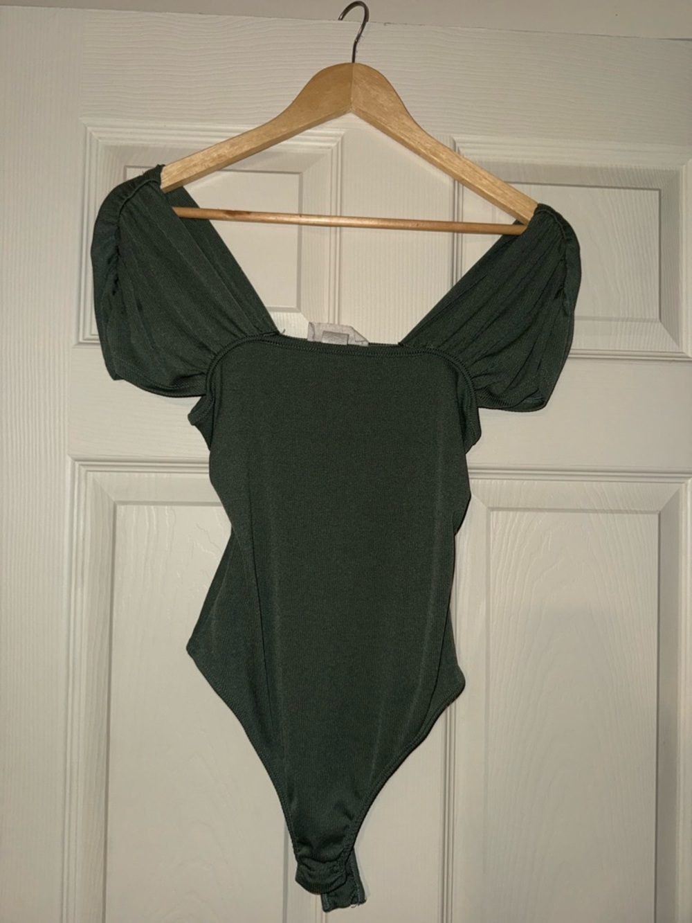 Womens Puff-Sleeve bodysuit in Dark Green